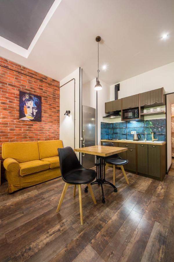 Loft Design Apartments On Desyatynnyi Ln, 7 キエフ エクステリア 写真