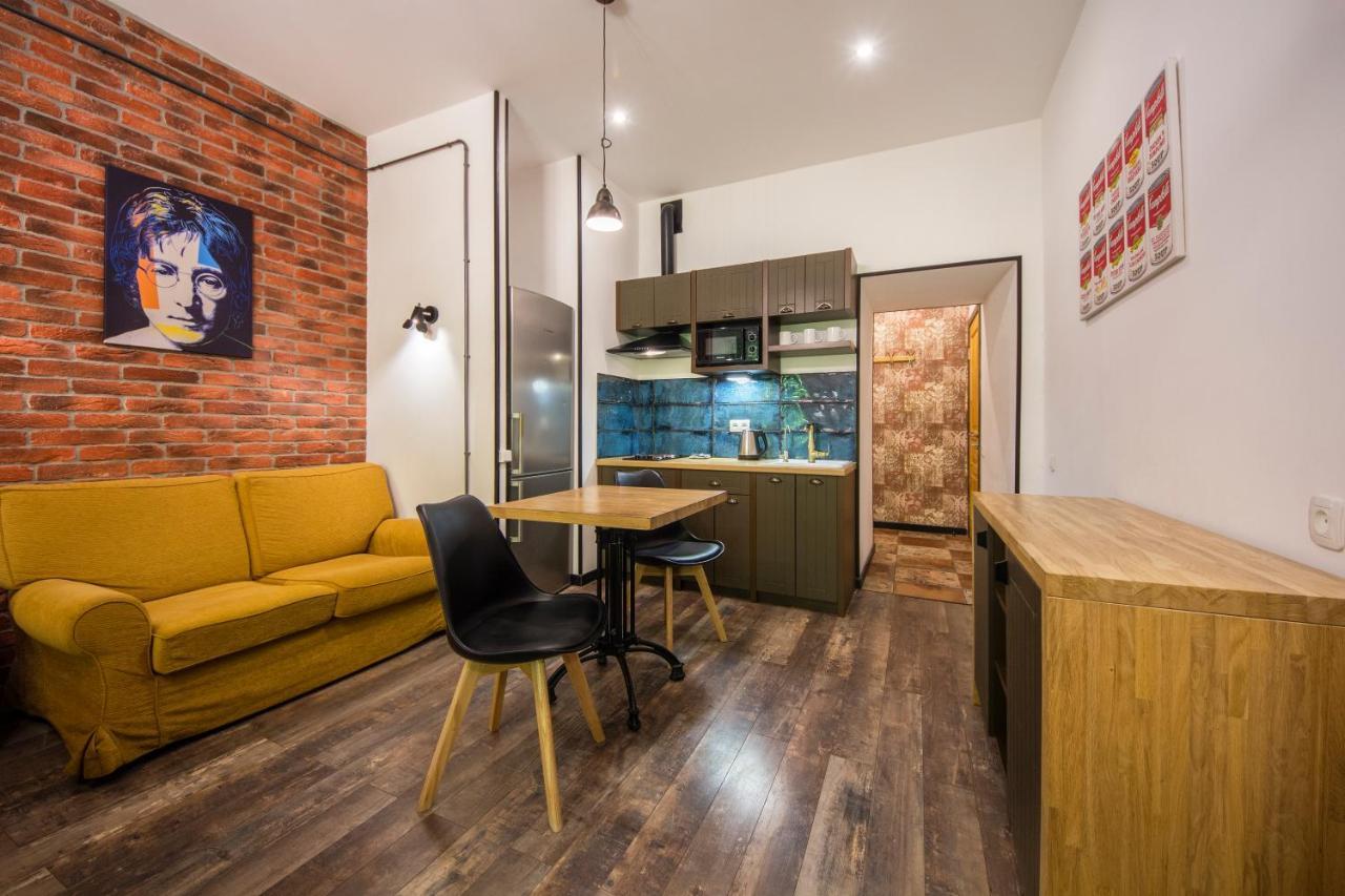 Loft Design Apartments On Desyatynnyi Ln, 7 キエフ エクステリア 写真